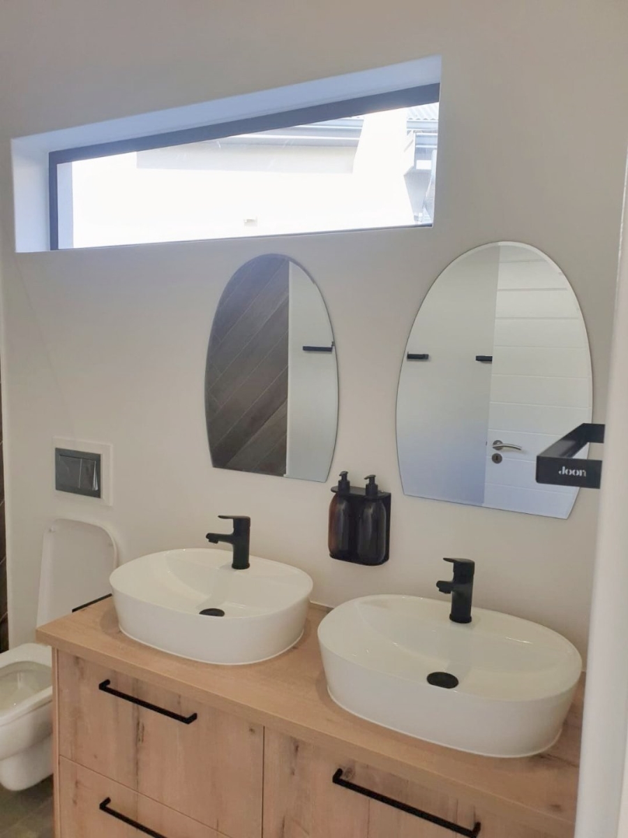 4 Bedroom Property for Sale in Sandown Western Cape